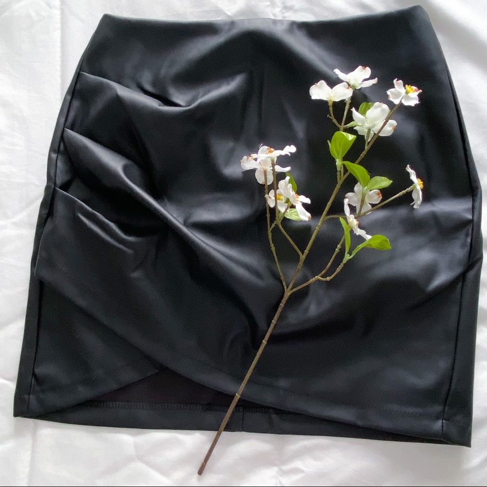Leather skirt